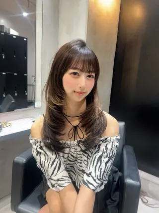 セミロング 透明感カラー ･艶髪💫きららのヘアスタイル
