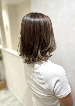 セミロング レディースモデル募集 鈴木健友のヘアスタイル