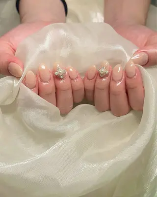 ネイル nailsalon vi+新人LiLiのネイルデザイン
