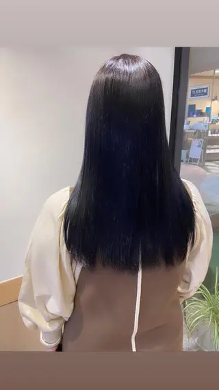 ロング カラー 津田 七美希のヘアスタイル