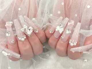 ロング NOA NAILのネイルデザイン