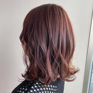 ミディアム カラー 切りっぱなしボブ/ 蒲生四丁目/伊藤瑠唯のヘアスタイル