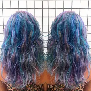 セミロング カラー rollen所属・美魔女 美容師NAOのヘアスタイル