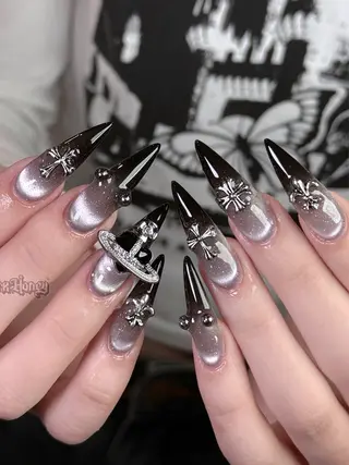 ネイル Dark Honey Kikiのネイルデザイン