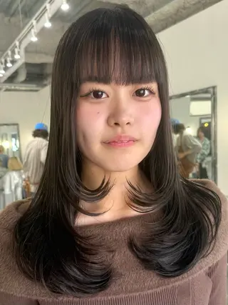 ロング カラー 篠崎 佑季のヘアスタイル