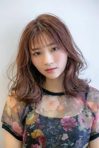 ミディアム kiy by ioeのヘアスタイル