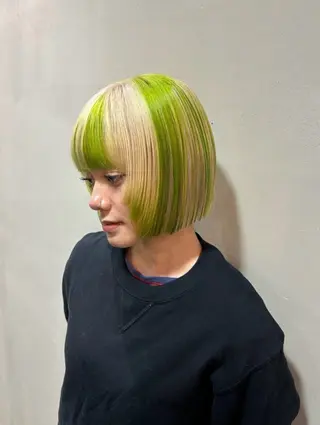 ショート ハイトーン/デザイン honokaのヘアスタイル