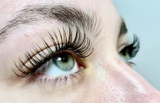 マツエク・マツパ BROW+吉祥寺所属・吉祥寺 minamiの眉毛・アイブロウイメージ