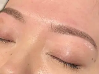 アイブロウ Ridive Akariの眉毛・アイブロウイメージ