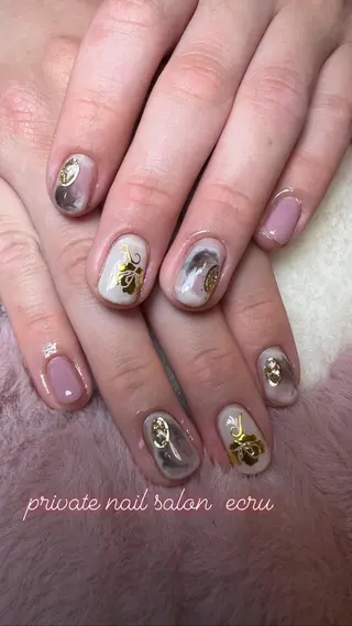 ネイル ecru エクリュのネイルデザイン