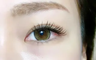 マツエク・マツパ ora'93~hair&eyelash~所属・平井 千佳の眉毛・アイブロウイメージ