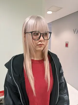 ロング カラー ハイトーンレイヤー 🥇稲垣颯太のヘアスタイル