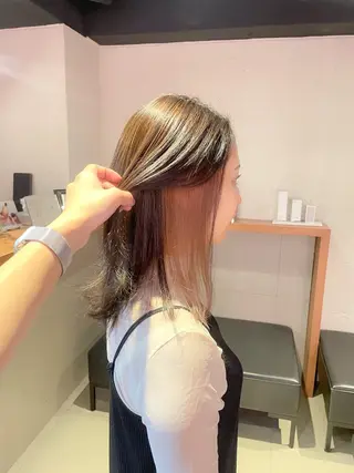 セミロング カラー 🐺ウルフオタク🐺 ハイトーン/moeのヘアスタイル