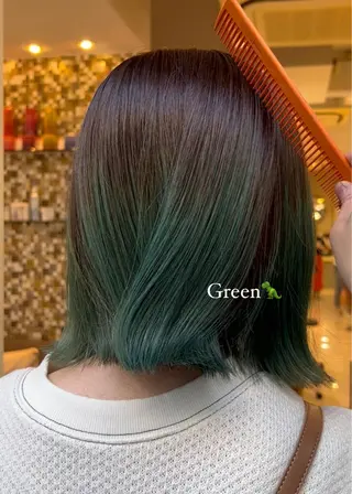 カラー moeka 表参道のヘアスタイル