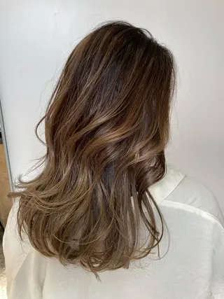 ミディアム カラー リピート率No.1✨ ユウキのヘアスタイル