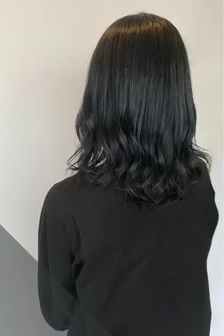 ミディアム カラー 菊地 紗矢のヘアスタイル