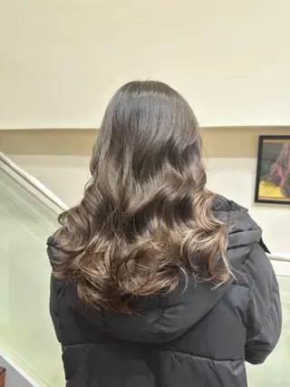 セミロング カラー Savoir GRANMASH【サヴォア　グランマッシュ】所属・ショート/レイヤー/ 透明感/グレージュのヘアスタイル