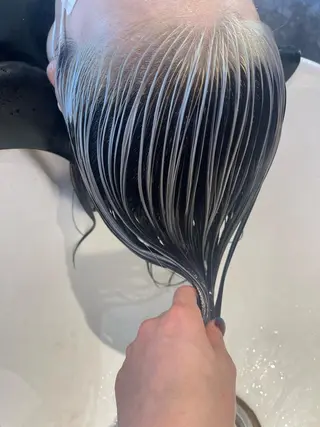 ミディアム カラー 店長　MANAMI ／ブリーチ／骨格ボブのヘアスタイル