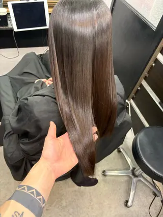 セミロング カラー HIRO✂️カットと カラーと縮毛矯正✂️のヘアスタイル