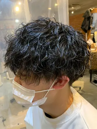 パーマ メンズ putri 副店長 岸本　拓真のヘアスタイル