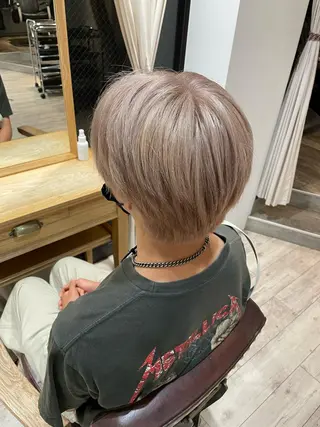 ショート Null 表参道所属・岩下昂世/ ハイトーン/デザインのヘアスタイル