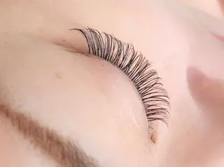 マツエク・マツパ ELFIN所属・【束感まつ毛 】 ELFINのマツエク・マツパデザイン