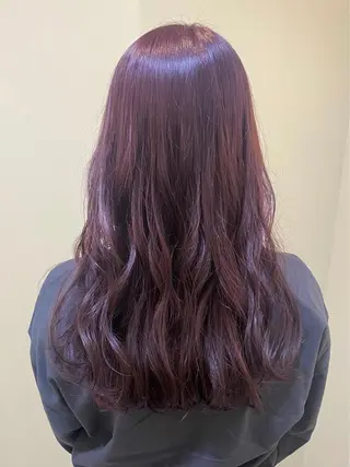 セミロング カラー ANNA /艶髪/ハイトーンのヘアスタイル