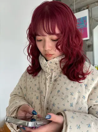 ミディアム mirai/ブリーチ ダブルカラーのヘアスタイル