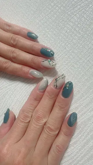 ネイル Fleur 【フルール】のネイルデザイン