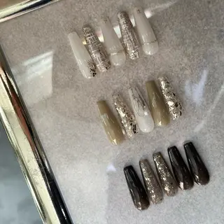 カラー atelier design Amiのネイルデザイン