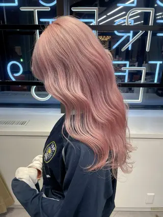 ロング カラー ヘアアレンジ 西谷 さきのヘアスタイル