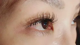 マツエク・マツパ ANNE梅田 GRACE店所属・ANNE chizuのマツエク・マツパデザイン