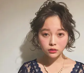 ミディアム カラー パーマ ヘアアレンジ トクイ シュンのヘアスタイル