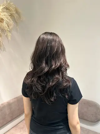 ロング mauve所属・韓国スタイル レイヤーカットのヘアスタイル