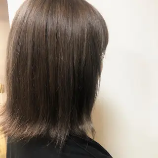 ミディアム うる艶レイヤーカット hinakoのヘアスタイル