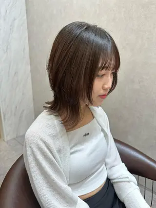 ミディアム カラー ヘアアレンジ yuuto🌈 冬の透け感カラーのヘアスタイル