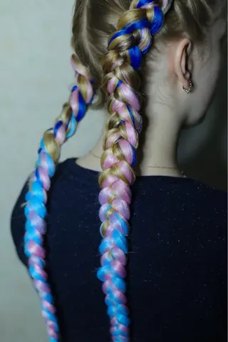 ヘアアレンジ 🩵atelier- 01 優奈🩵のネイルデザイン