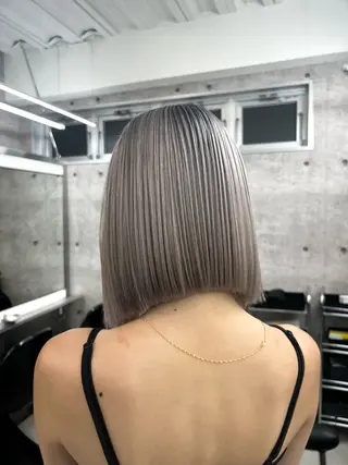 ショート アンナ🦋海外ヘア バレイヤージュのヘアスタイル