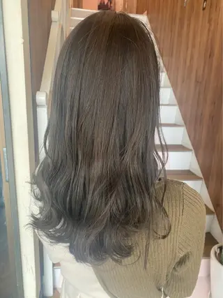 セミロング カラー ヘアアレンジ 村上 ゆういのヘアスタイル