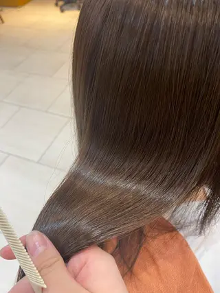 セミロング あやめ【顔まわり/レ イヤー/柔らかカラ】のヘアスタイル