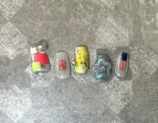 ショート SHE所属・SHE adusaのネイルデザイン