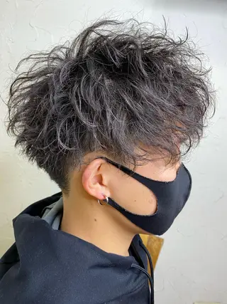 ミディアム パーマ メンズ 久力琴音''透明感 カラー''アレンジのヘアスタイル