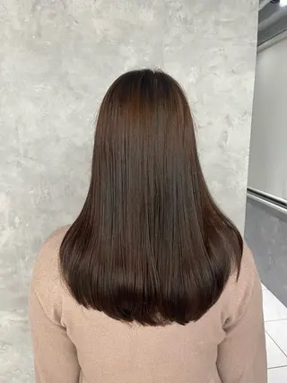 ミディアム ill【イル】天神西通り店所属・髪質改善縮毛矯正/暖 色カラー/ウエダカナのヘアスタイル
