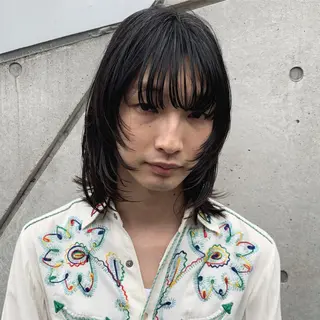 セミロング メンズ FLOWERS所属・ウルフ、レイヤー 、メンズカットSHOのヘアスタイル