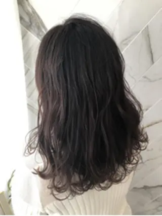 セミロング カラー 藤田 歩美のヘアスタイル