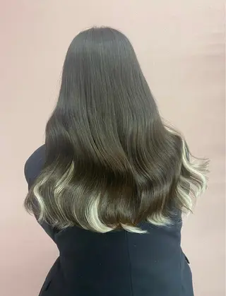 ロング PREss Yuiのヘアスタイル