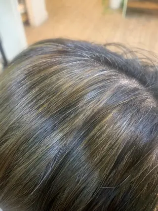 ミディアム カラー 鶴見 和美のヘアスタイル