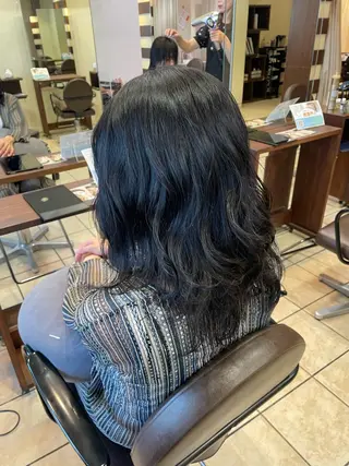 セミロング 桑田 新菜のヘアスタイル