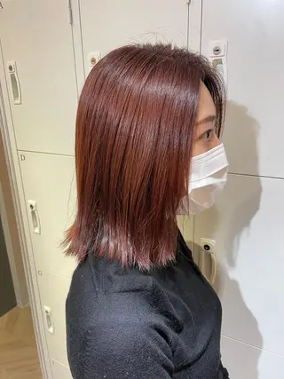 ミディアム カラー akane .のヘアスタイル