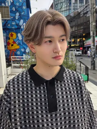 カラー メンズ メンズ ヘアメイク  ハイトーン キャロのヘアスタイル